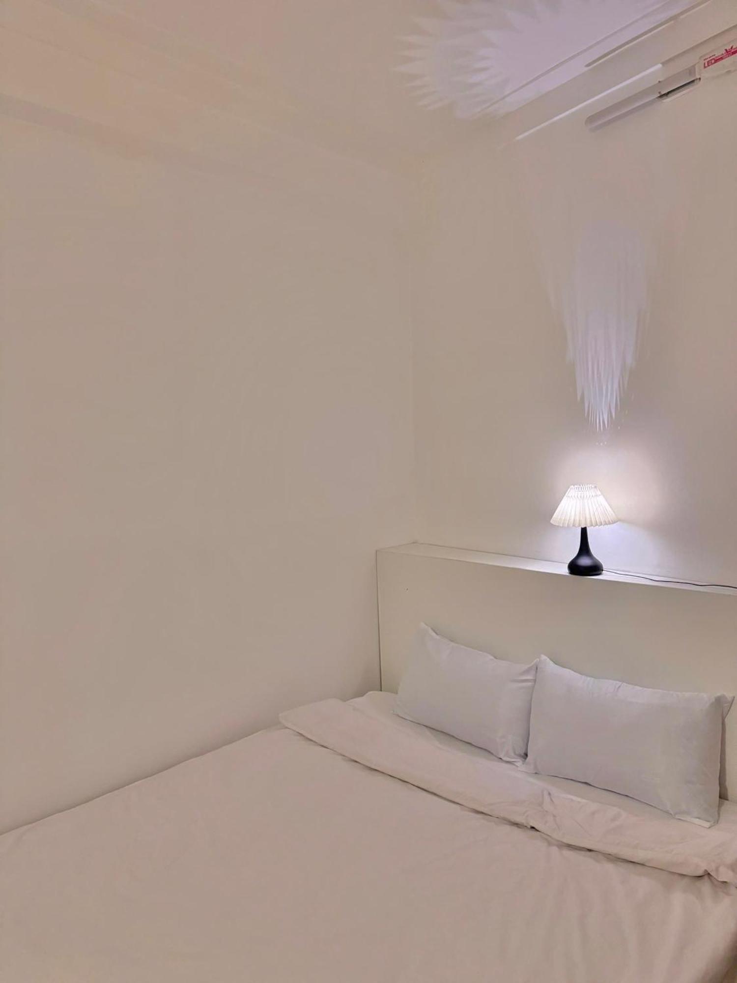 Amour Hotel Dalat エクステリア 写真
